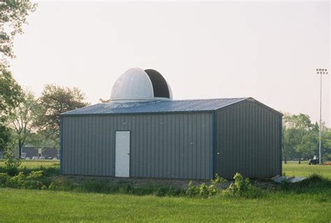 Eastern Illinois University :: Physics - Observatory