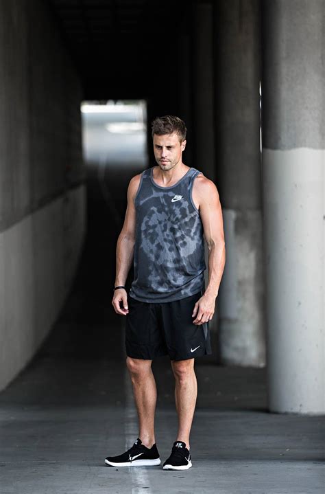 Men's workout outfits - 20 Athletic Gym-wear Ideas for Men