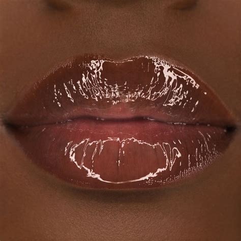 𝔯𝔥𝔬𝔰𝔢𝔤𝔬𝔩𝔡𝔡 ･ﾟ | Glossy lips makeup, Glossy lips, Lip gloss