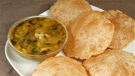 Aloo Puri Recipe | Potatoes with Fried Puffed Bread | How to make Puri Aloo