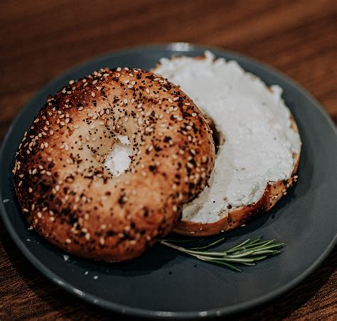 Bagel with Cream Cheese Visual Recipe