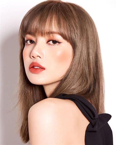 10 Of Lisa From Blackpink's Most Iconic Beauty Looks