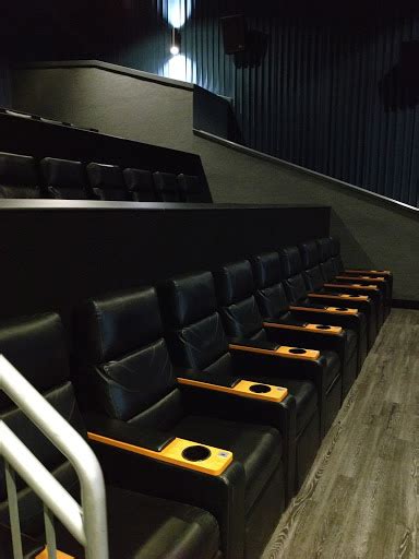 Movie Theater «Regal Cinemas Willoughby Commons 16», reviews and photos ...