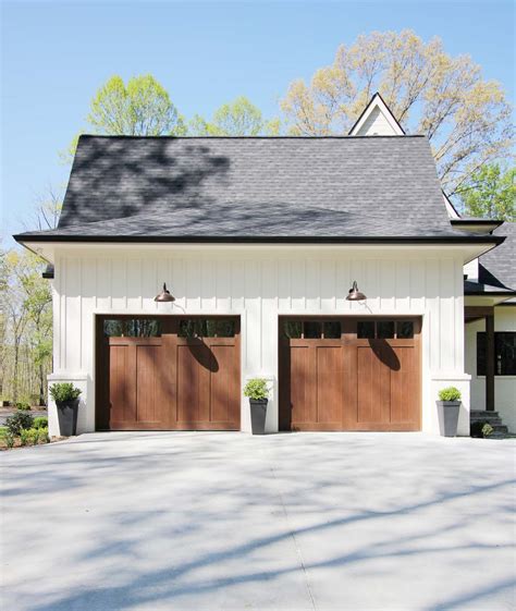 The Timeless Appeal of Wood Garage Doors: A Comprehensive Guide - Plank ...