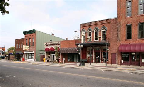 Warsaw Funeral Homes, funeral services & flowers in Indiana