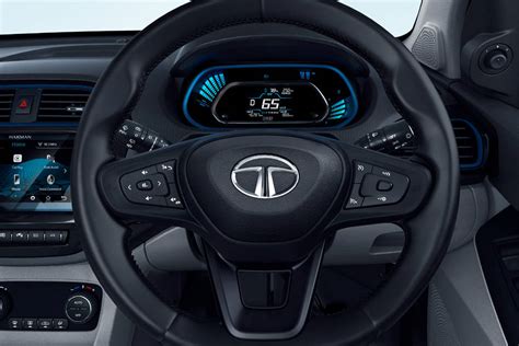 Tata Tiago EV XT On Road Price in New Delhi & 2023 Offers, Images