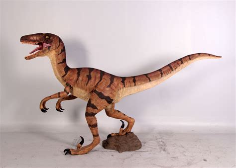 Velociraptor 5 Ft. Velociraptor [DIN110015H] - $889.99 , Life size ...