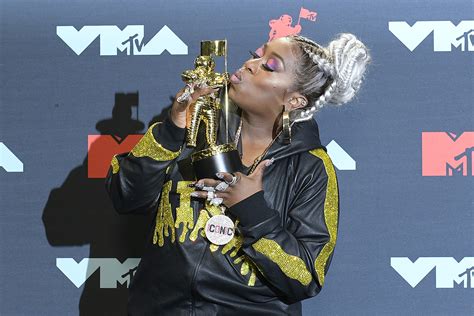 Missy Elliott Gets Emotional during Acceptance Speech as She Receives ...