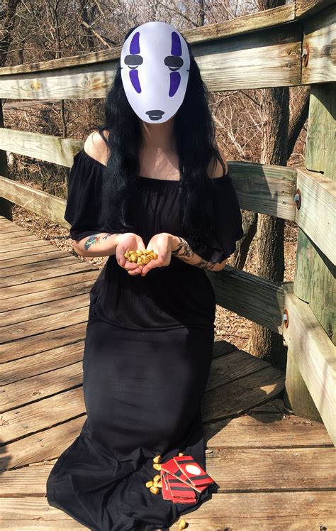 No Face Spirited Away Cosplay | Spirited away cosplay, Easy cosplay ...