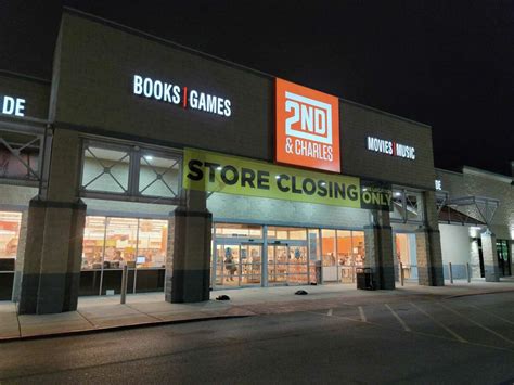 'Store Closing' banner appears on Laredo bookstore 2nd & Charles