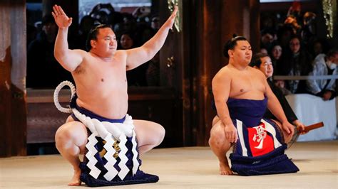 Sumo wrestlers throw considerable weight behind Tokyo 2020 Games