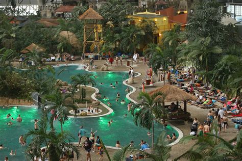 3 of the Best Indoor Water Parks in Pigeon Forge - The Family Vacation ...