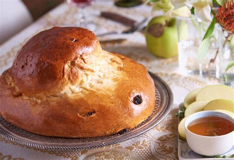 Round Challah with Honey and Raisins — Jewish Food Society