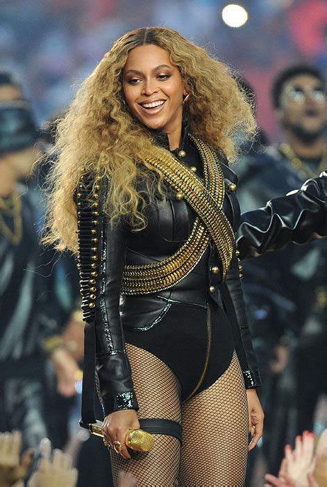 Beyoncé steals the show at Super Bowl 50 half-time performance