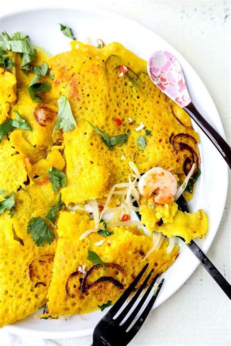 Banh Xeo - This Banh Xeo Recipe marries savory Vietnamese crepes with ...