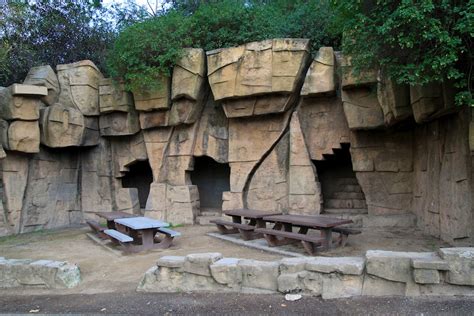 Old LA Zoo in Griffith Park: An Abandoned Zoo - California Through My Lens