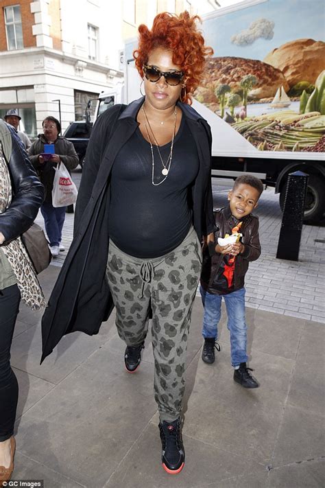 Pregnant Kelis promotes new book with her son Knight in London | Daily ...