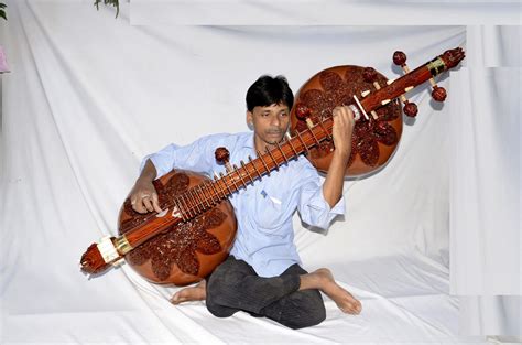 Rudra Veena Gallery – Saraswati Tantuvadya Kendra