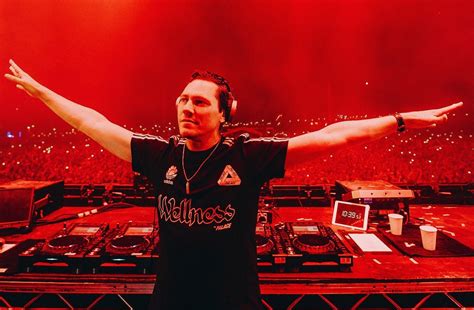 Tiësto's Takes Us To Light Speed With Seventh Studio Album, "Drive"