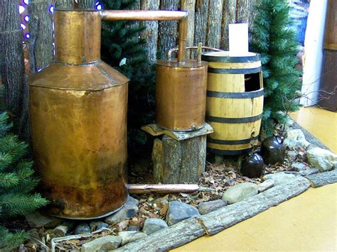 Moonshine stills alcohol distillers copper whiskey, Alcohol stills ...