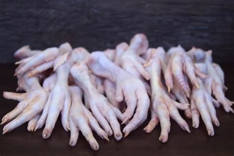 Chicken Feet 2.0-2.5 lbs - Polyface Farm