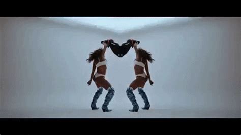 Anitta Dance Challenge GIFs - Find & Share on GIPHY