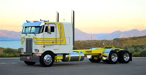 A Cabover Comeback | 10-4 Magazine