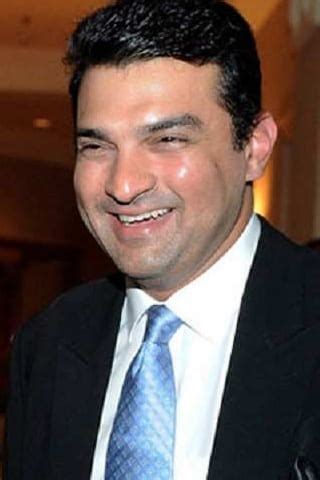 Watch Siddharth Roy Kapur Movies Online | Xstream Play