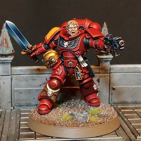 Blood Angels Primaris Lieutenant with a head swap | Rebrn.com