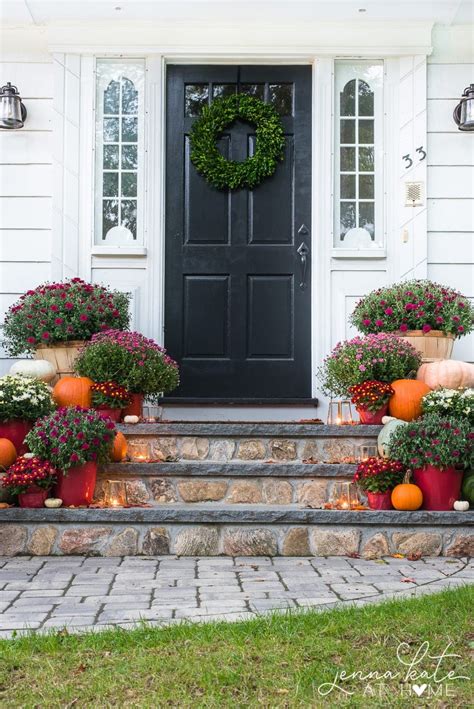 Front Porch Decor Ideas: A Classic Fall Harvest Entrance