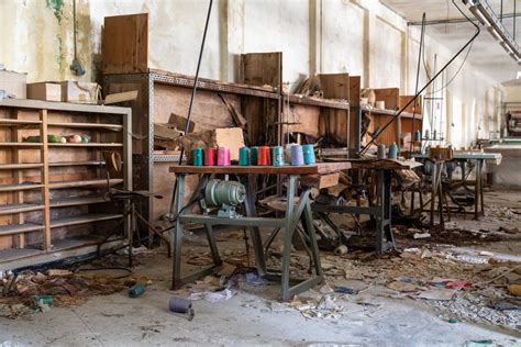 Abandoned Villa And Sewing Factory In Italy — Abandoned Central