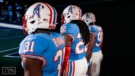 Tennessee Titans Unveil Houston Oilers Throwback Uniforms – SportsLogos ...