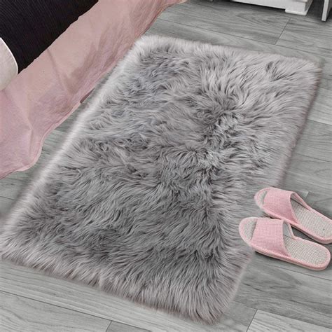 LOCHAS Ultra Soft Fluffy Rugs Faux Fur Sheepskin Area Rug for Bedroom ...