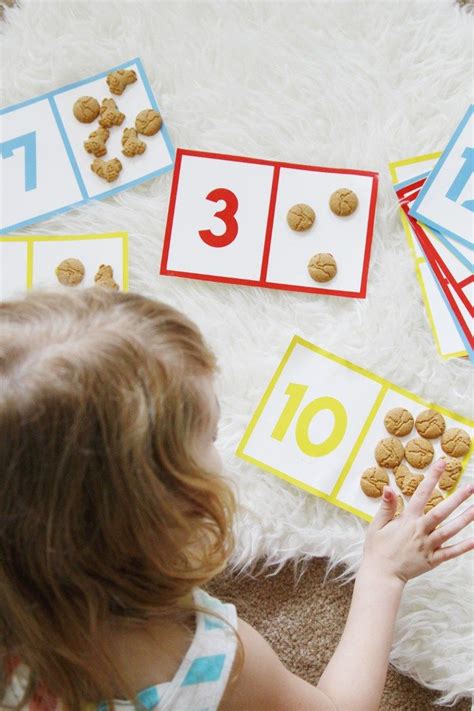 Preschool Math Counting Game + Free Printable! | Counting games ...