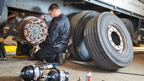 The ins and outs of truck tire repair | American Trucker