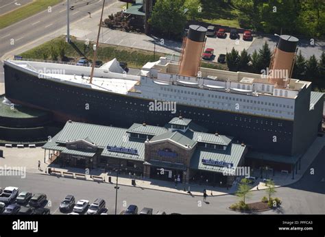 Pigeon forge tennessee titanic hi-res stock photography and images - Alamy