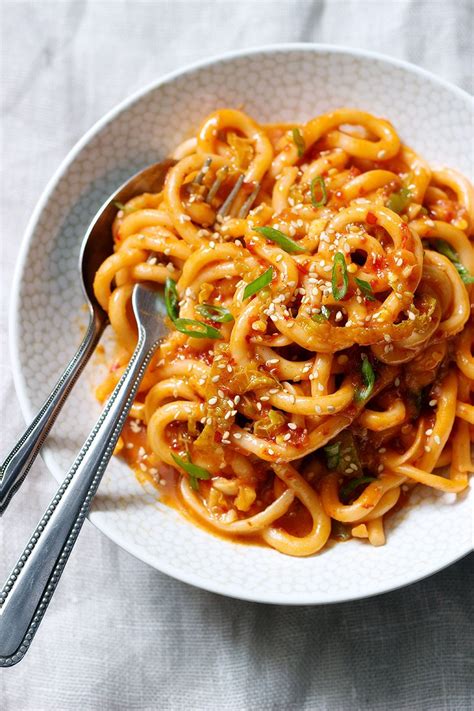 Udon Noodles Stir Fry Recipe with Kimchi Sauce — Eatwell101