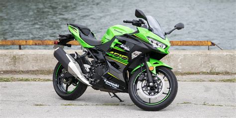 Test Ride: 2018 Kawasaki Ninja 400 - Canada Moto Guide