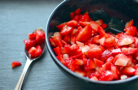 Pixel Whisk: Strawberry-Chocolate Dessert Dumplings