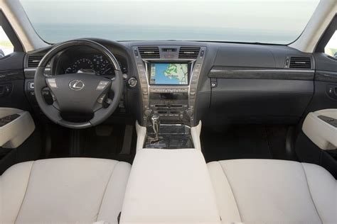 All About Cars: Lexus is300 Interior