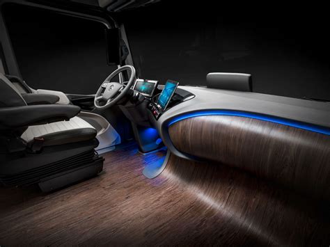 Mercedes-Benz Future Truck 2025 Concept Interior - Car Body Design Car ...