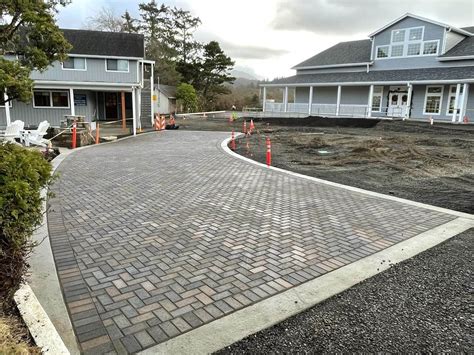 Top Advantages of a Paver Driveway at Home | Sequoia Stonescapes