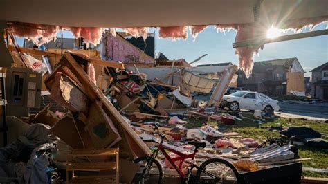 Tornadoes strike in Tennessee