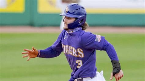 LSU's Dylan Crews named NCAA baseball 'Freshman of the Year'