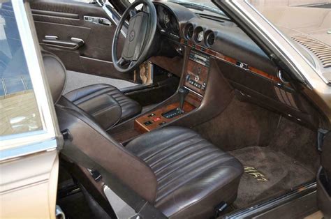 1986 MERCEDES-BENZ 560SL CONVERTIBLE - Interior - 133509