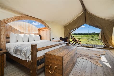 Yellowstone Glamping and Lodging | Under Canvas West Yellowstone ...