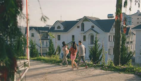 People Gathering Outside Dome Building · Free Stock Photo