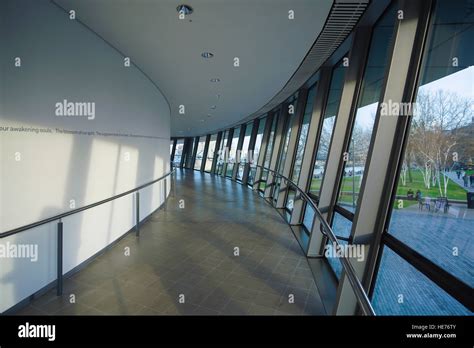 Inside London City Hall at River Thames Stock Photo - Alamy