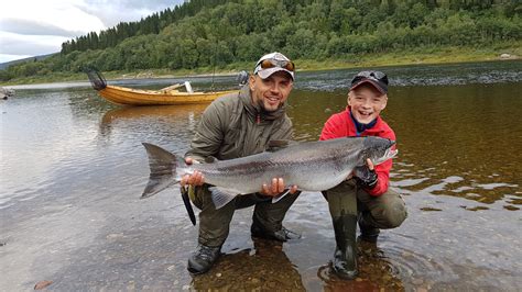 Salmon fishing in the Namsen watercourse - VisitNamdalen.com (English)