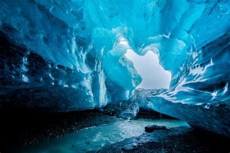 Explore Iceland's Ice Caves and Glacier Caves | I am Reykjavik